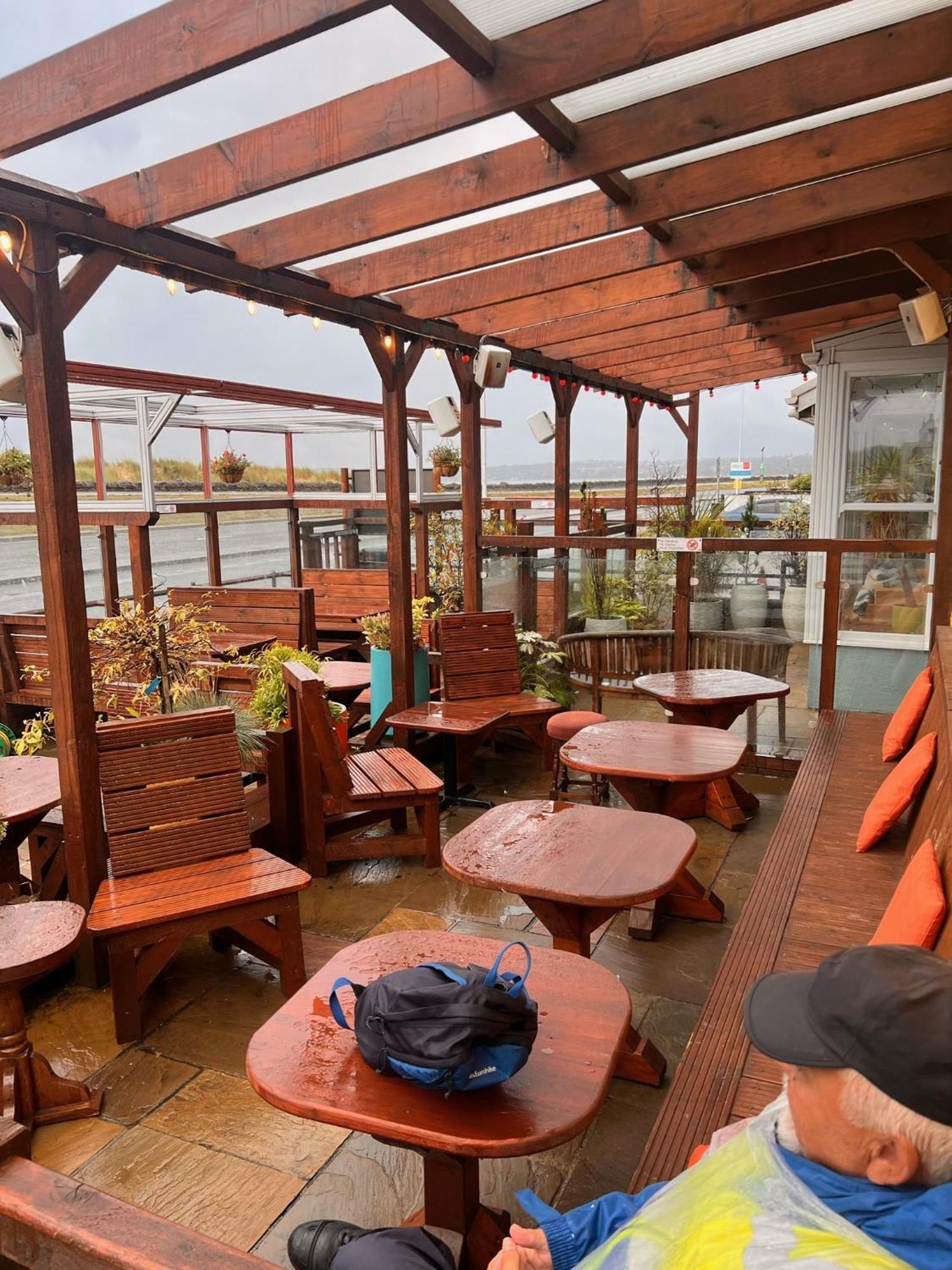 Hoopers Sandy Beach Guest Rooms Суонзи Екстериор снимка